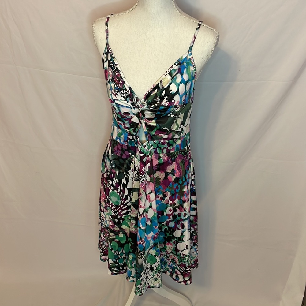 Keyhole Pattern Summer Dress - Picture 5 of 6